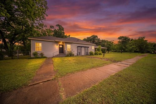 1001 W Lampasas St, Ennis, TX, 75119-5603 | Card Image
