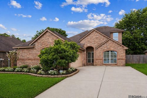 6707 Royal Oaks Ct, Zachary, LA, 70791-7483 | Card Image