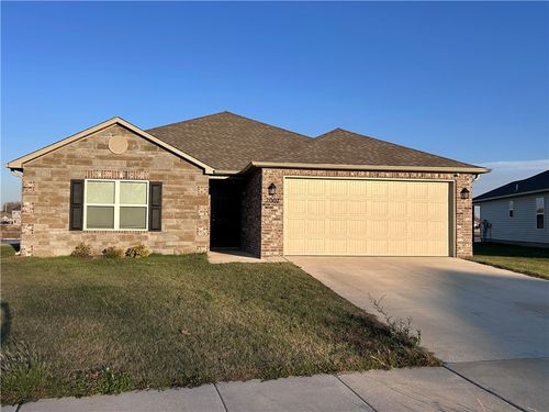 2007 E Fennec St, Siloam Springs, AR, 72761-5169 | Card Image