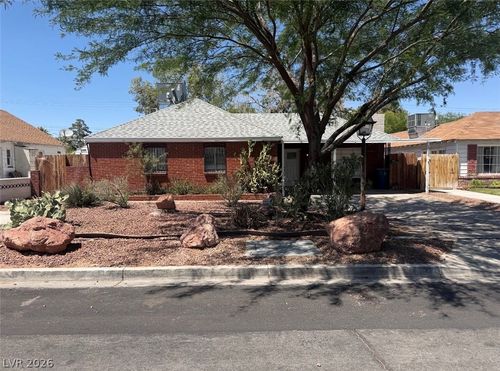1311 Griffith Ave, Las Vegas, NV, 89104-3323 | Card Image