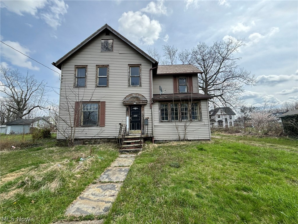 Mercer Ave, Warren, OH 44483