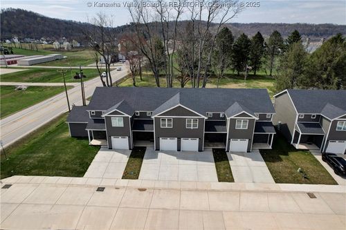 37 Jordan Dr, Winfield, WV, 25213-7140 | Card Image