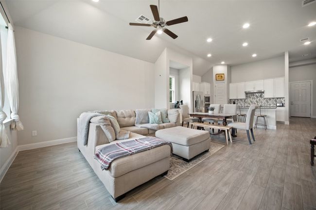 127 Buteo St, House other with 4 bedrooms, 3 bathrooms and 2 parking in Cedar Creek TX | Image 26