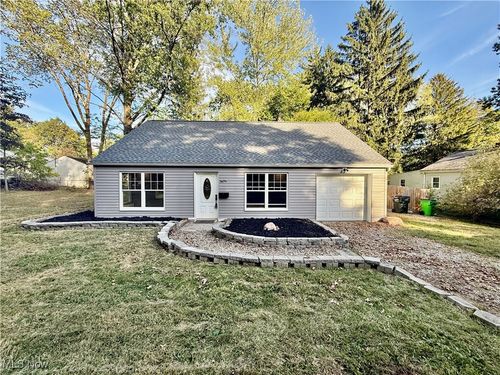 3679 Sanford Ave, Stow, OH, 44224-4163 | Card Image