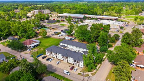 307 N Henry St, Lindale, TX, 75771-3225 | Card Image