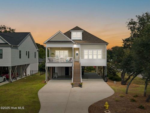 202 Ne 64th St, Oak Island, NC, 28465-4645 | Card Image