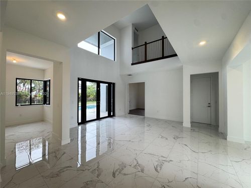 19670-19670 Ne 14th Ct, Miami, FL, 33179 | Card Image