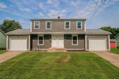 4296 & 4300 Lorwood Drive, Stow, OH, 44224 | Card Image