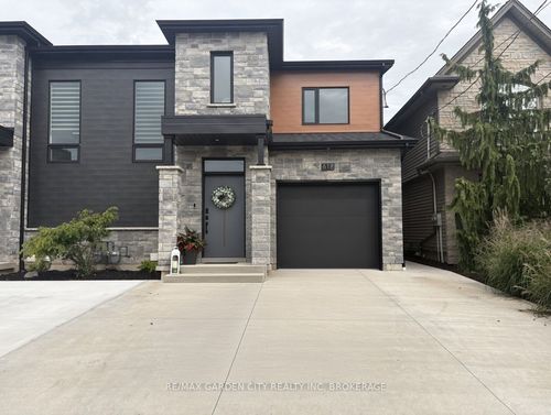 lower-618 Clare Ave, Welland, ON, L3C3C1 | Card Image