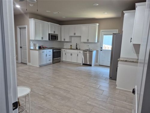 2616 N Justin Dr, Fayetteville, AR, 72704-5155 | Card Image
