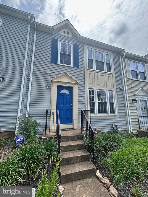 715 Acorn Ct, WARRENTON, VA, 20186-2108 | Card Image