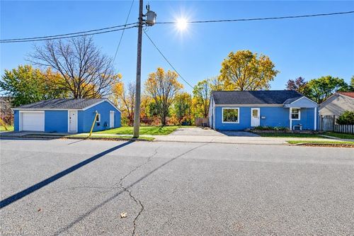 1243 Whitley St, Cambridge, ON, N3H1G3 | Card Image