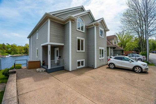 495 Shore Dr, Bedford, NS, B4A2C7 | Card Image