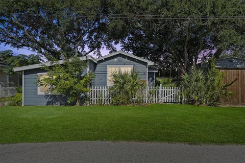 2614 59th St, Galveston, TX, 77551-5460 | Card Image