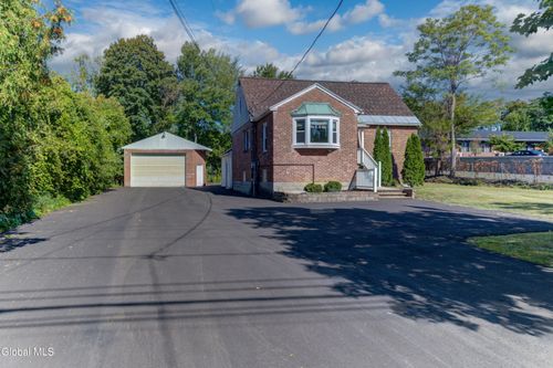 34 Russell Rd, Colonie, NY, 12205-3313 | Card Image