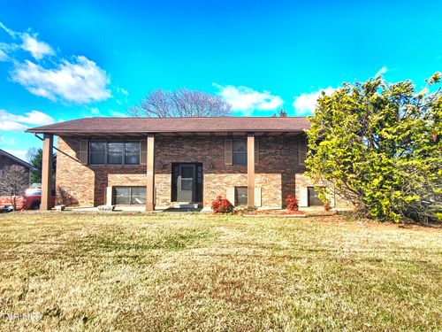 2910 Newbern Dr, Johnson City, TN, 37604-6310 | Card Image