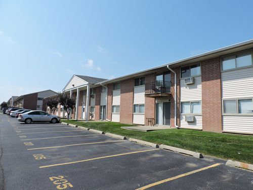 1-110-703 Fullerton Ave, Glendale Heights, IL, 60139-2917 | Card Image
