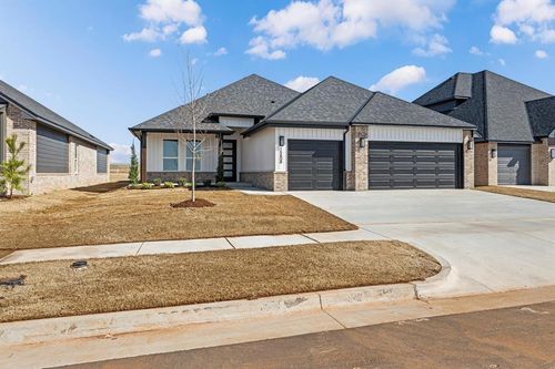 15608 Siloa Ave, Edmond, OK, 73013-4092 | Card Image