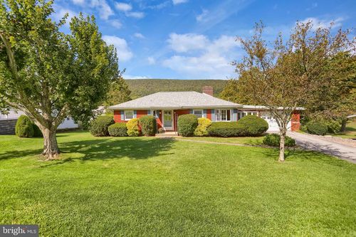 117 E Ridge St, CENTRE HALL, PA, 16828-5003 | Card Image