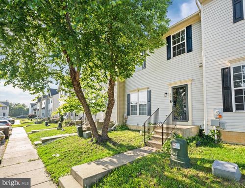 605 Red Timber Ln, SMYRNA, DE, 19977-2545 | Card Image