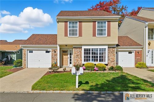 376a-376 Stirling Dr, Monroe, NJ, 08831 | Card Image