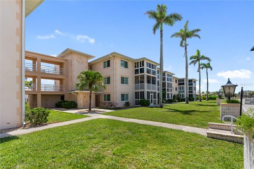 apt-b10-200 The Esplanade N, VENICE, FL, 34285-1560 | Card Image