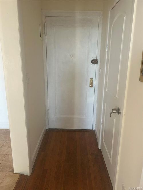 apt-4b-115 84th Ave, Richmond Hill, NY, 11418-1404 | Card Image