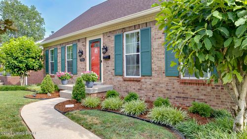 3326 Breaux Dr, Louisville, KY, 40220 | Card Image