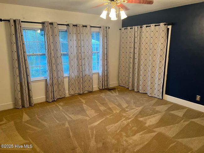 313 E 1 St Ave, House other with 3 bedrooms, 2 bathrooms and 3 parking in Chadbourn NC | Image 13