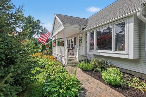 22 Packet Boat Dr, Fairport, NY, 14450-1318 | Card Image