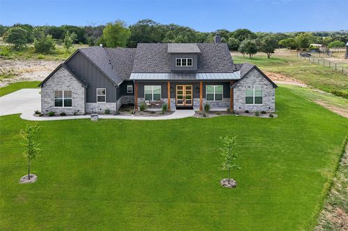 3004 Parker Meadows Ct, Weatherford, TX, 76088-6945 | Card Image