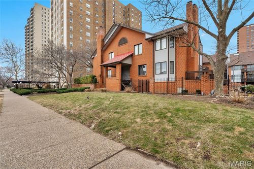 apt-4-4444 Lindell Blvd, Saint Louis, MO, 63108-2473 | Card Image