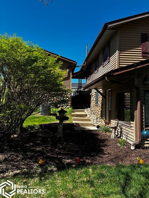 1-1275 Holiday Ln, Brooklyn, IA, 52211-9537 | Card Image