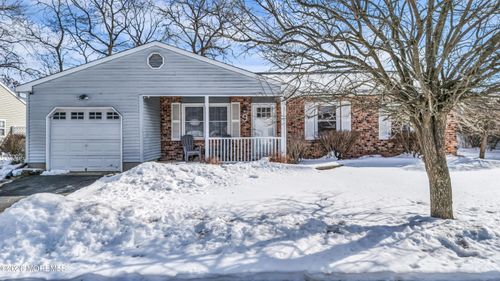 9 Ivy Pl, Howell, NJ, 07731-2679 | Card Image