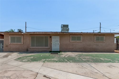 2604 Webster St, North Las Vegas, NV, 89030-5464 | Card Image