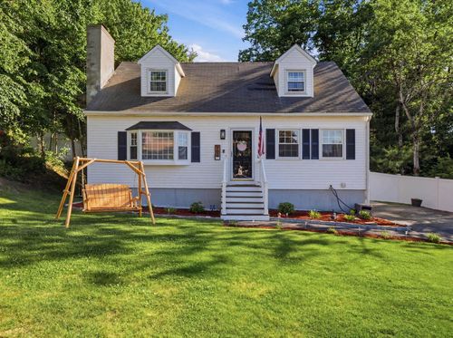 79 Holmes Dr, Manchester, NH, 03104-2890 | Card Image
