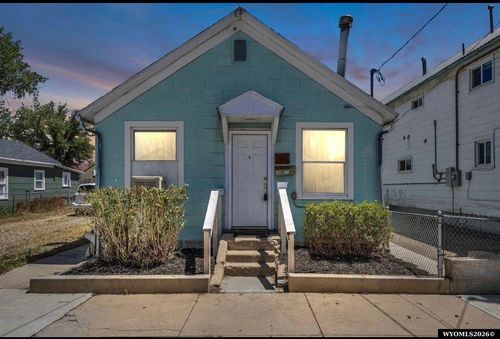 112 L St, Rock Springs, WY, 82901-5325 | Card Image