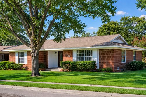 1824 Westway Ave, Garland, TX, 75042-8340 | Card Image