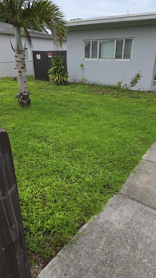 2524 Funston St, Hollywood, FL, 33020-5838 | Card Image