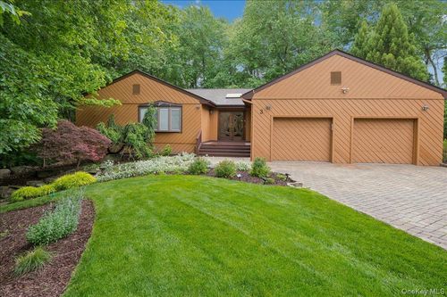 3 Rookery Circle, Clarkstown, NY, 10956 | Card Image