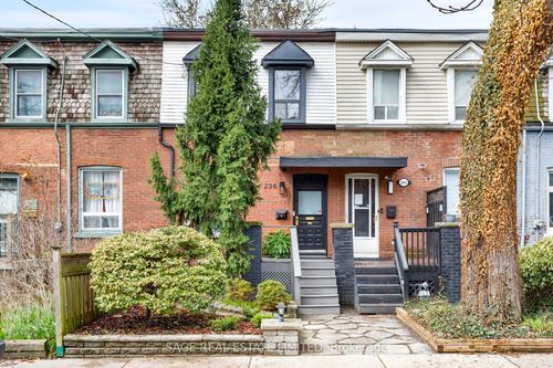 206 Hamilton St, Toronto, ON, M4M2E2 | Card Image