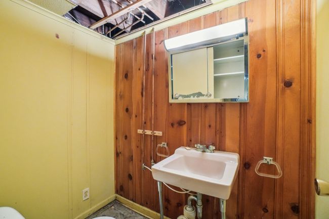 2155 Avondale St, House other with 3 bedrooms, 3 bathrooms and null parking in Sylvan Lake MI | Image 29