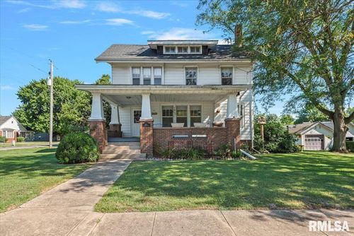 821 W Washington St, Ashland, IL, 62612-8113 | Card Image