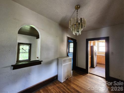 63 Westover Dr, Asheville, NC, 28801-1633 | Card Image