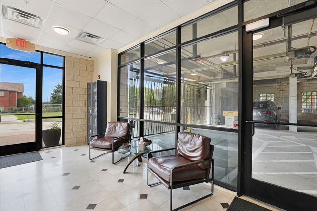 UNIT-301 - 800 E 15 Th St, Condo with 2 bedrooms, 2 bathrooms and null parking in Plano TX | Image 8