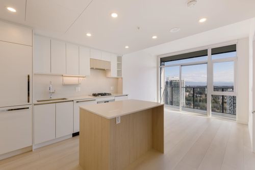 3211-13573 98a Avenue, Surrey, BC, V3T0X1 | Card Image