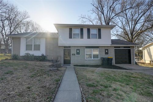 5221 Union St, Kansas City, MO, 64133-3167 | Card Image