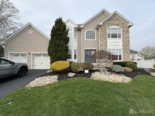 42 Redwick Way, South River, NJ, 08882-2611 | Card Image