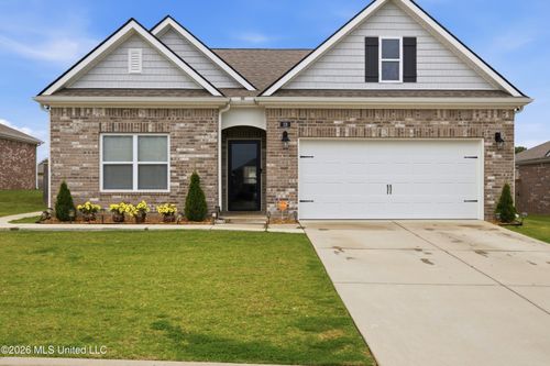 28 Twin Lakes Dr, Byhalia, MS, 38611-1083 | Card Image