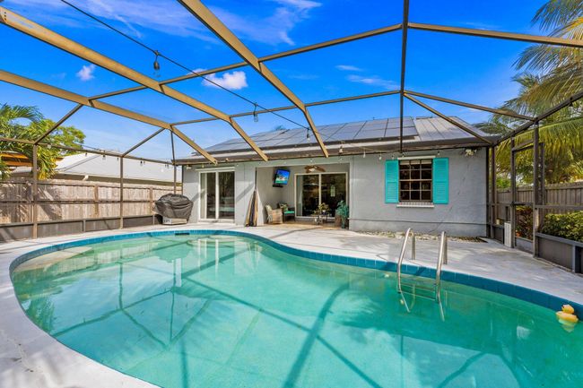 5280 Se Dell St, House other with 4 bedrooms, 2 bathrooms and null parking in Stuart FL | Image 11